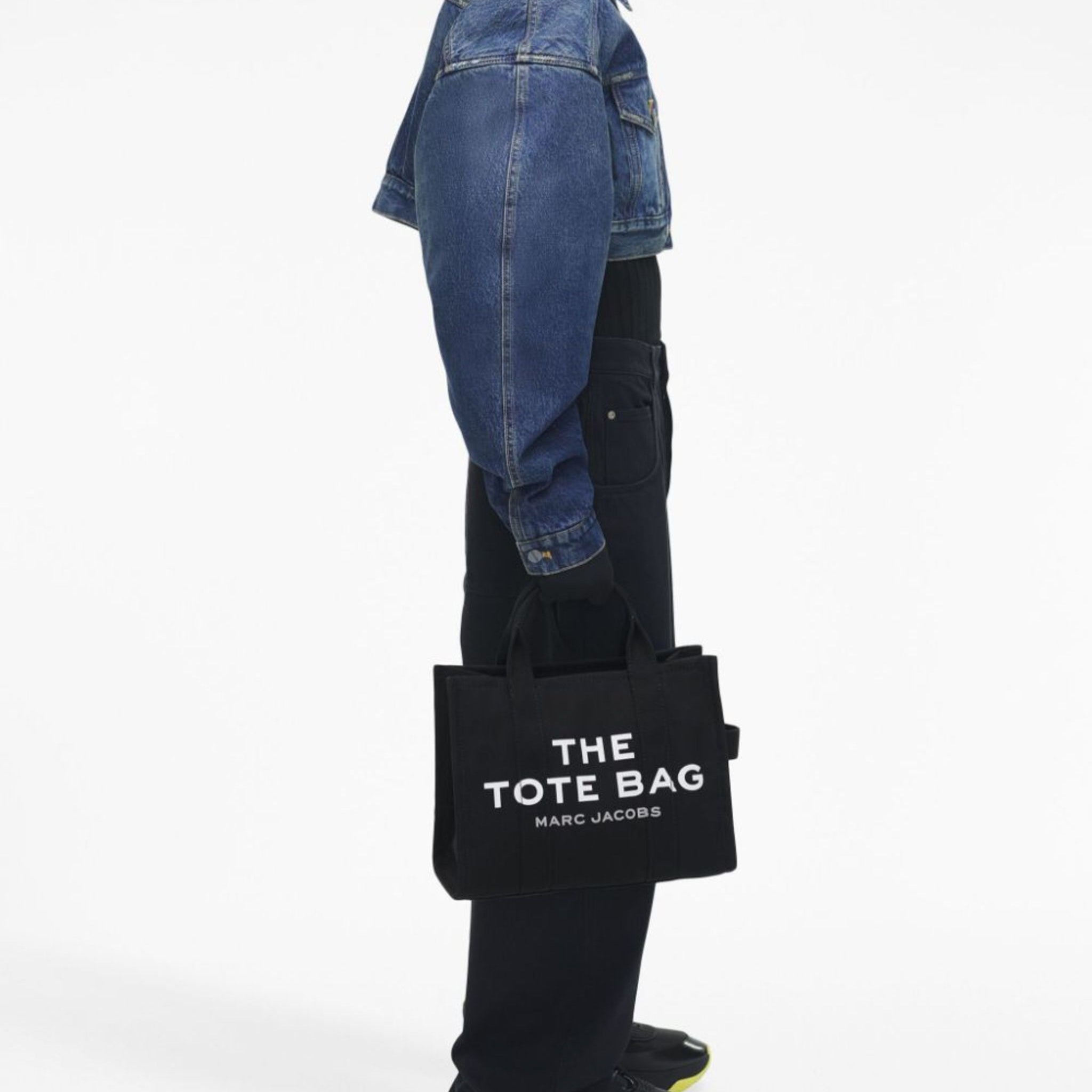 THE CANVAS MEDIUM TOTE BAG