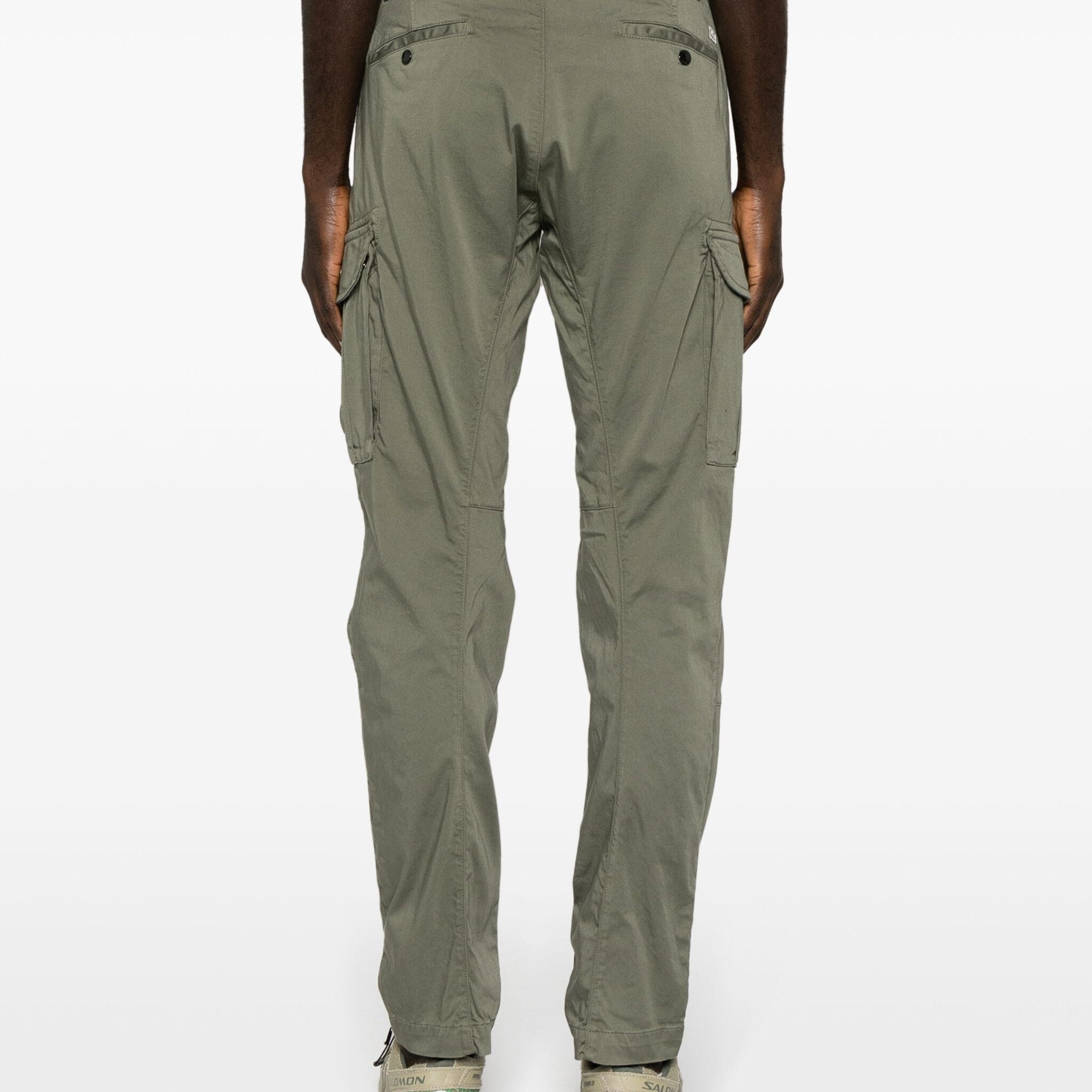 LENS-DETAIL MID-RISE CARGO TROUSERS