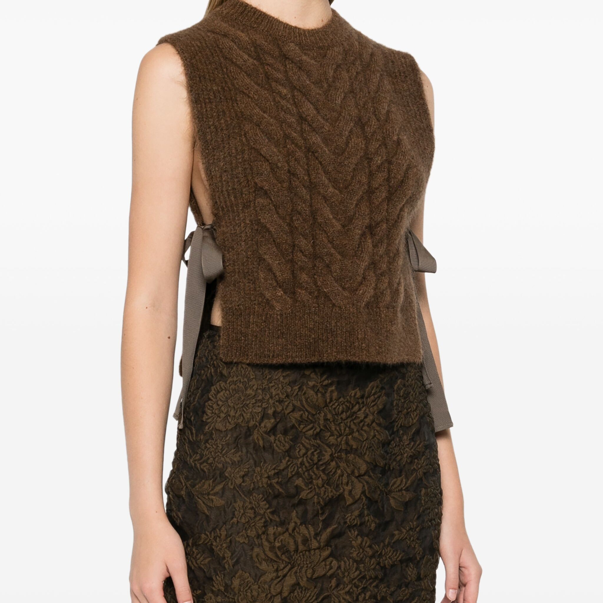 CABLE KNIT VEST WITH TIES