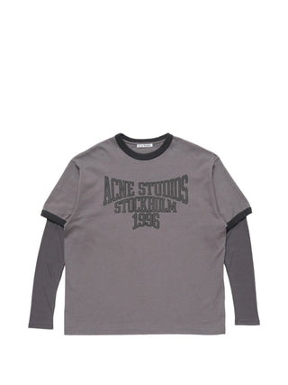 ACNE STUDIOS logo-print t-shirt. Layered design with a striking seasonal print. Crafted from cotton jersey. A modern essential, available at our Lisbon store.