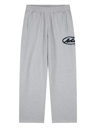 Arte Antwerp grey sweatpants with circle logo, elasticated waist, and side pockets. Relaxed fit, available at our Lisbon store
