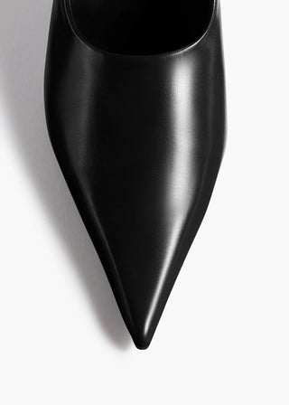 The Colleen Pumps by KHAITE. Impeccably crafted with a sleek pointed toe and elevated heel. Timeless footwear available at our Lisbon store. 