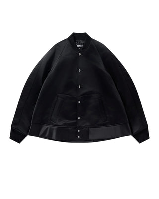 COMME DES GARÇONS classic jacket. A single-breasted blazer with a distinctive reversible design and an interior ruffled detail. Available at our Lisbon store.