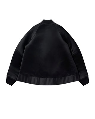 COMME DES GARÇONS classic jacket. A single-breasted blazer with a distinctive reversible design and an interior ruffled detail. Available at our Lisbon store.