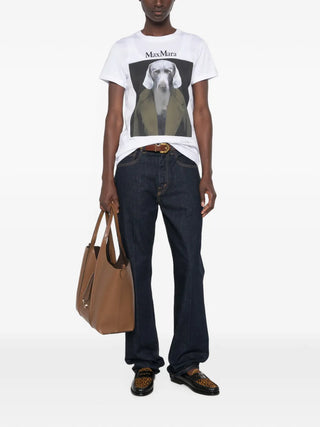 MAX MARA Calca t-shirt. Signature photographic dog motif, pure cotton, regular fit. Italian luxury with an artistic edge, available at our Lisbon store. 