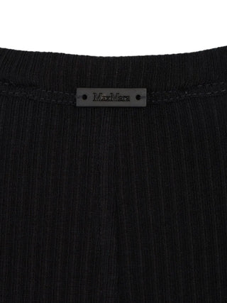 Max Mara ribbed-knit long-sleeve T-shirt. Luxurious silk-Lyocell blend with a slim fit. Italian sophistication available at our Lisbon store. 