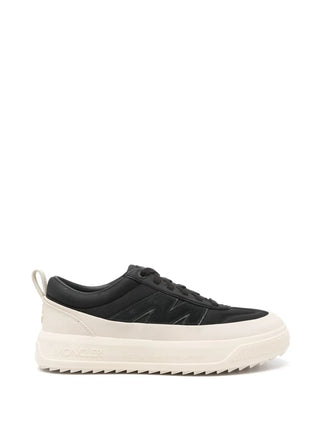 Moncler Altive trainers in nubuck and suede. EVA midsole, Vibram® MEGAGRIP outsole, and OrthoLite® cushioning. Available at our Lisbon store. 