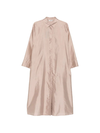 'S Max Mara Manna shirt dress. Pure silk, collared neckline, and a flared silhouette. A refined statement for any occasion.  Available at our Lisbon store.