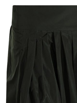 'S Max Mara pleated A-line skirt in dark green taffeta. High-waisted, concealed zip, and side slit pockets. Italian-made volume. Available at our Lisbon store.