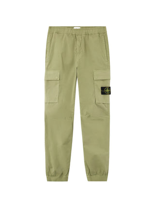 Stone Island logo-patch cargo pants. Signature Compass motif, utility pockets, and premium cotton. Timeless functionality, available at our Lisbon store. 