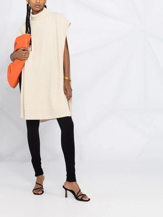 Toteme Zip Leggings in dense viscose-blend jersey. A second-skin silhouette with a high elastic waist and signature zip cuffs. Available at our Lisbon store. 