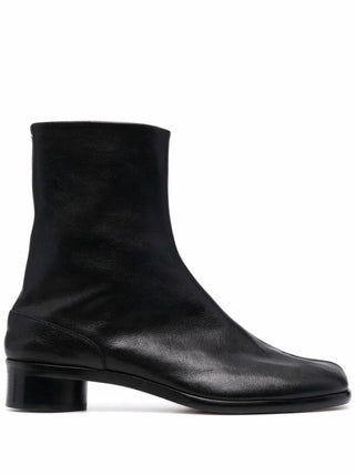 Black leather ankle boot by Maison Margiela